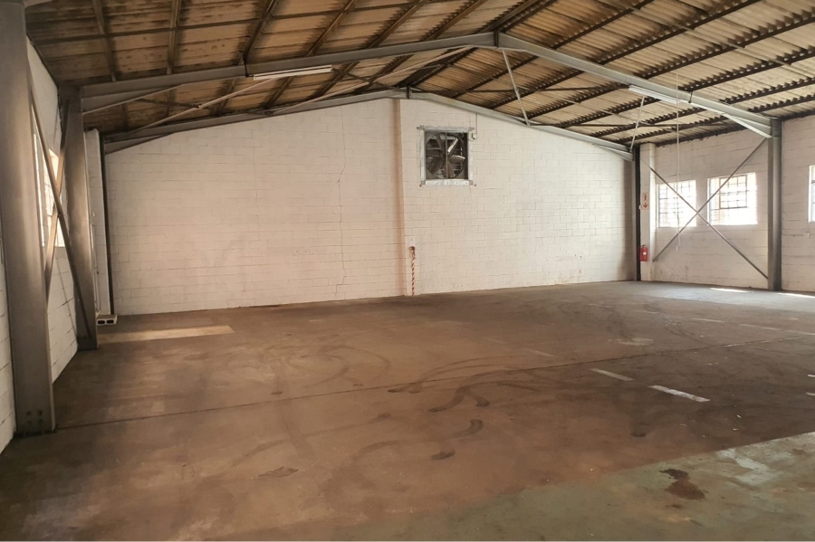 To Let commercial Property for Rent in Sidwell Eastern Cape